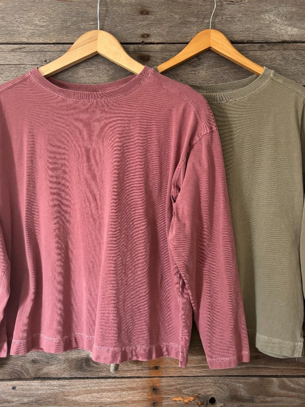 Lot of 2 Old Navy Green & Red Long Sleeved T-Shirts - Size M